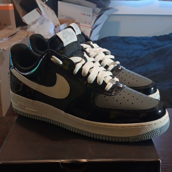 Nike Air Force 1 Low (2025) Black Iron Gray Patent Mens 10 Women 11.5 EUC OG BOX - Picture 3 of 10